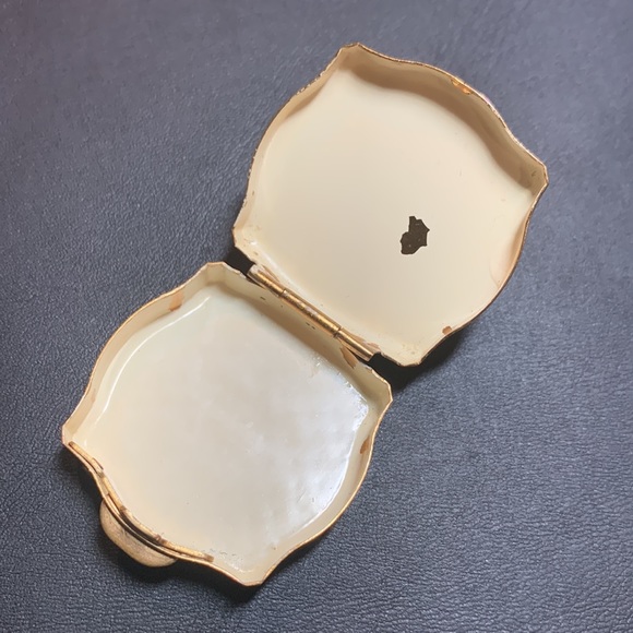 Stratton Pill Box - Picture 2 of 5